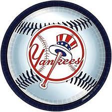 New York Yankees round paper plates